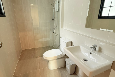 House in Bangkok, Thailand 4 bedrooms № 190282 - photo 9