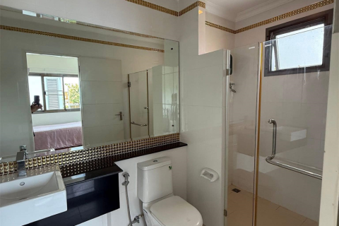 House in Bangkok, Thailand 3 bedrooms № 190285 - photo 3
