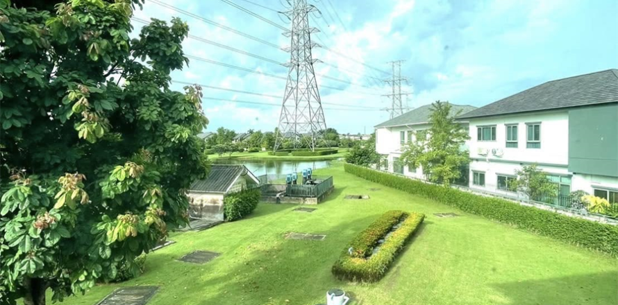 House in Bangkok, Thailand 3 bedrooms № 190285