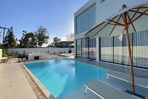 Villa in Hua Hin, Thailand 4 bedrooms № 168278 - photo 7