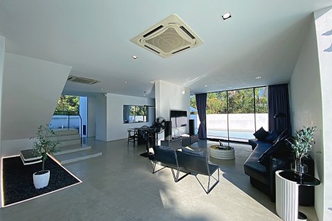 Villa in Hua Hin, Thailand 4 bedrooms № 168278 - photo 13