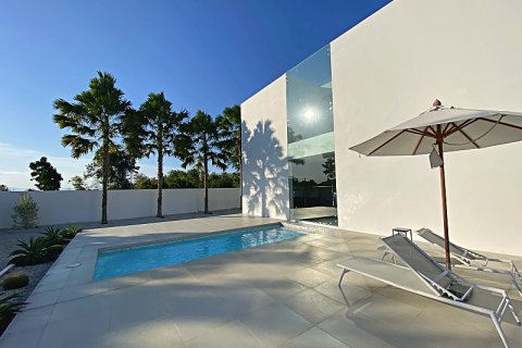 Villa in Hua Hin, Thailand 4 bedrooms № 168278 - photo 6