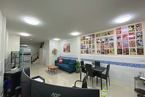 Таунхаус в Хуа Хине, Таиланд с 2 спальнями  № 168281