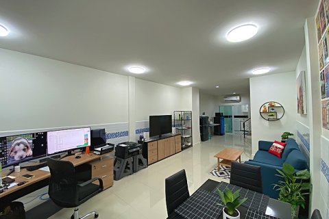 Таунхаус в Хуа Хине, Таиланд с 2 спальнями  № 168281 - фото 2