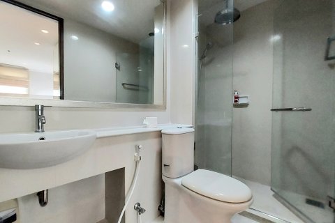 Condo à Watthana, Bangkok, Thaïlande, 2 chambres № 201087 - photo 14