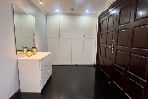 Condo à Watthana, Bangkok, Thaïlande, 3 chambres № 201089 - photo 8