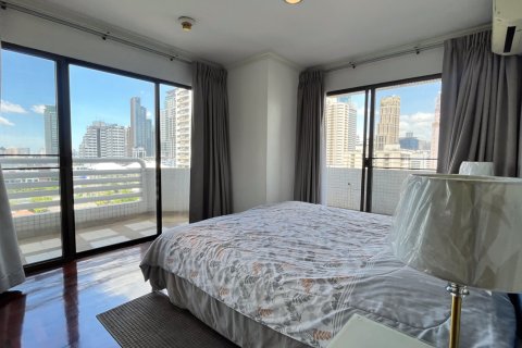 Condo à Watthana, Bangkok, Thaïlande, 3 chambres № 201089 - photo 2