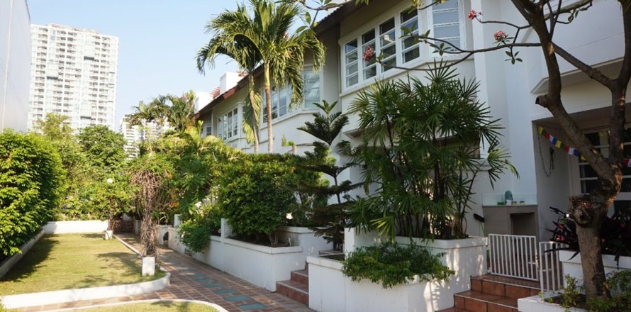 Townhouse à Watthana, Bangkok, Thaïlande 4 chambres № 201088