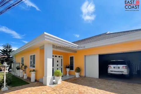 House in Pattaya, Thailand 8 bedrooms № 212908