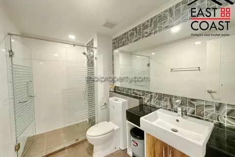 Condominio de 2 dormitorios en Jomtien Beach, Pattaya, Tailandia № 212911 - foto 20