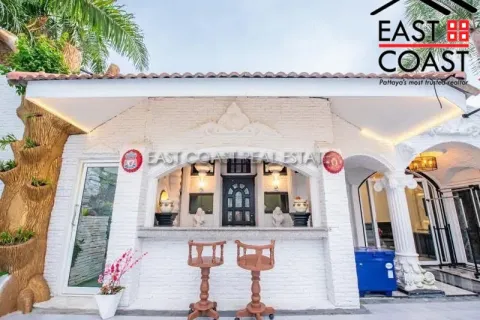 Casa de 5 dormitorios en Pattaya, Tailandia № 212910 - foto 19