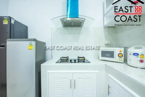 Casa de 5 dormitorios en Pattaya, Tailandia № 212910 - foto 9