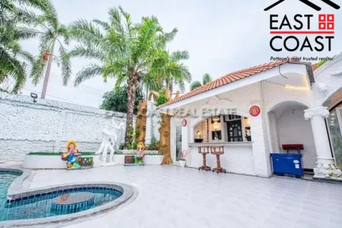 Casa de 5 dormitorios en Pattaya, Tailandia № 212910 - foto 14