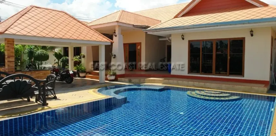 Casa de 5 dormitorios en Pattaya, Tailandia № 212912