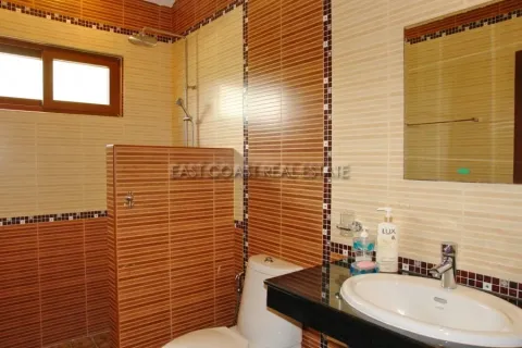 Casa de 5 dormitorios en Pattaya, Tailandia № 212912 - foto 13