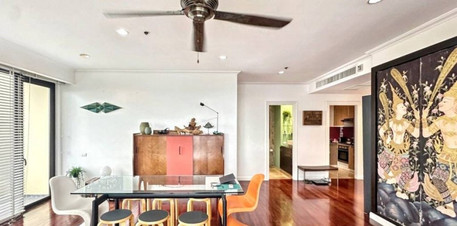 Condo in Khlong San, Bangkok, Thailand, 2 bedrooms  № 114236