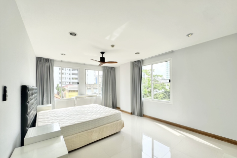 Condo à Watthana, Bangkok, Thaïlande, 2 chambres  № 151252 - photo 7