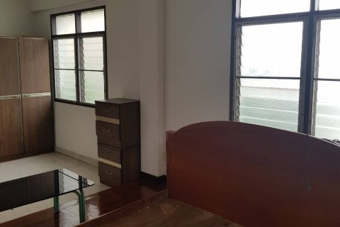 Townhouse in Khlong Toei, Bangkok, Thailand 5 bedrooms № 172362 - photo 11