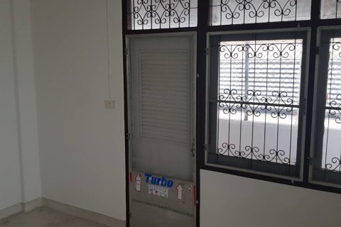 Townhouse in Khlong Toei, Bangkok, Thailand 5 bedrooms № 172362 - photo 6
