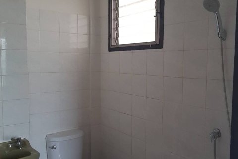 Townhouse in Khlong Toei, Bangkok, Thailand 5 bedrooms № 172362 - photo 5