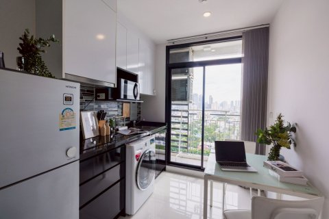 Studio in the Condo in Sathon, Bangkok, Thailand  № 172363 - photo 2