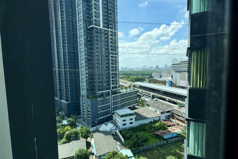 Condo in Bangkok, Thailand, 1 bedroom № 185801 - photo 2