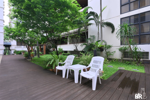 Condo in Bangkok, Thailand, 3 bedrooms № 185800 - photo 9