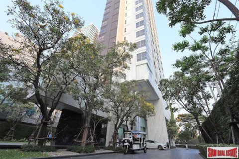 Apartment in Bangkok, Thailand 2 bedrooms № 194161