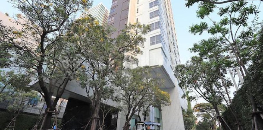 Apartment in Bangkok, Thailand 2 bedrooms № 194161