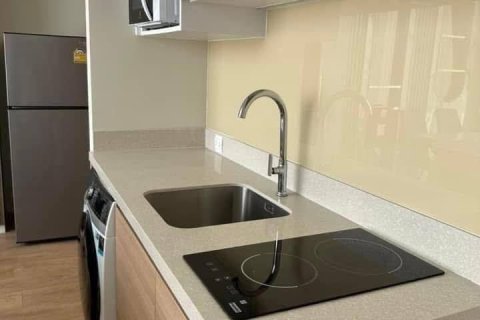 Condo à Watthana, Bangkok, Thaïlande, 2 chambres № 157051 - photo 17