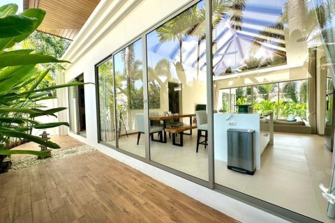 Villa in Phuket, Thailand 3 bedrooms № 157049 - photo 17