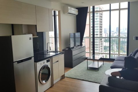 Condo in Khlong Toei, Bangkok, Thailand, 2 bedrooms  № 157050