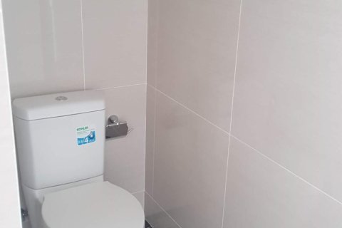 Condo in Khlong Toei, Bangkok, Thailand, 2 bedrooms № 157050 - photo 10