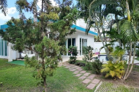 Villa in Pattaya, Thailand 2 bedrooms № 159906 - photo 6