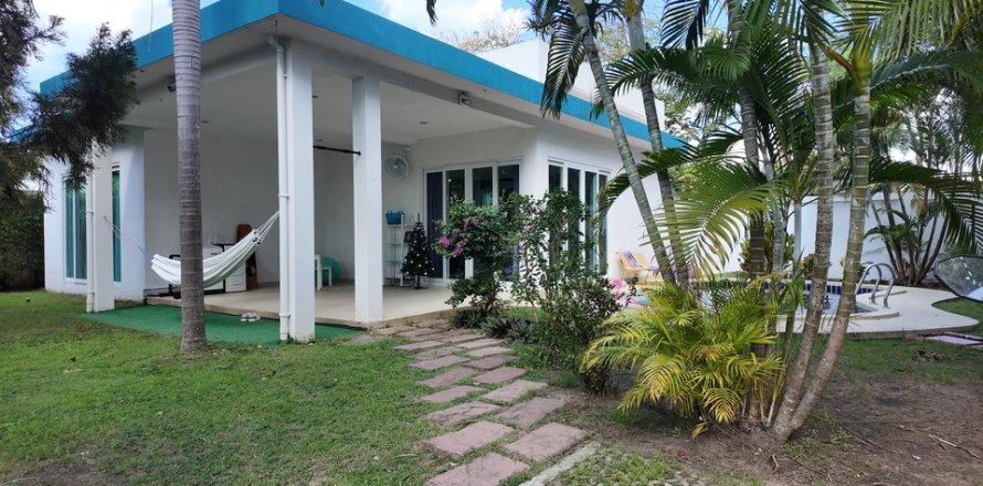 Villa in Pattaya, Thailand 2 bedrooms № 159906