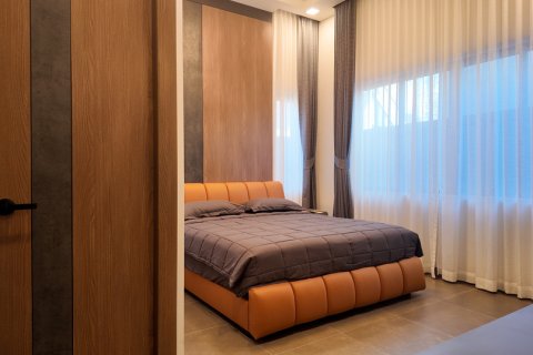 Chalet de 3 dormitorios en Pattaya, Tailandia № 159900 - foto 12