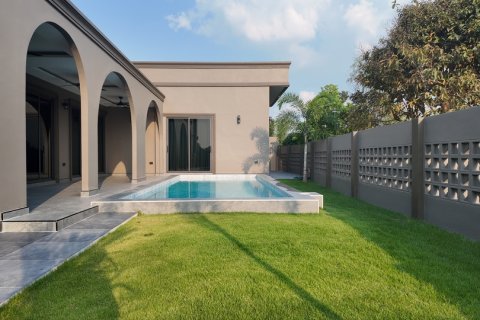 Вилла в Паттайе, Таиланд с 3 спальнями  № 159900 - фото 2