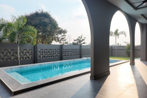 Chalet de 3 dormitorios en Pattaya, Tailandia № 159900 - foto 5
