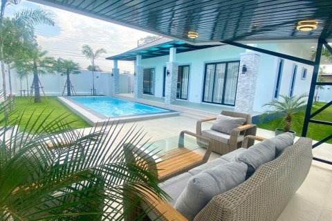 Вилла в Паттайе, Таиланд с 3 спальнями  № 159904 - фото 30