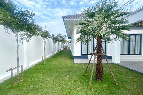 Вилла в Паттайе, Таиланд с 3 спальнями  № 159904 - фото 2