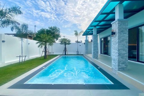 Вилла в Паттайе, Таиланд с 3 спальнями  № 159904 - фото 4