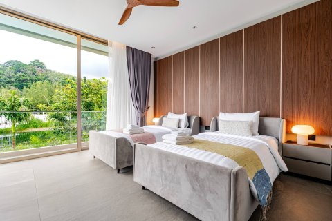 Вилла в Паттайе, Таиланд с 4 спальнями  № 159905 - фото 17