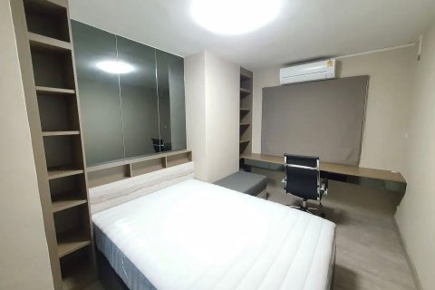 Condo à Yan Nawa, Bangkok, Thaïlande, 2 chambres  № 162024 - photo 12