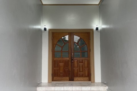 Таунхаус в Бангкапи, Бангкок, Таиланд с 3 спальнями  № 152729 - фото 1