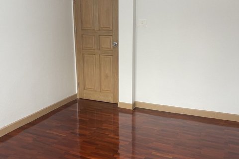 Таунхаус в Бангкапи, Бангкок, Таиланд с 3 спальнями  № 152729 - фото 2