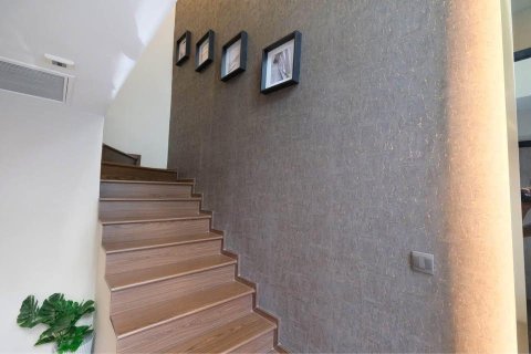 Condo in Bangkok, Thailand, 2 bedrooms  № 154555 - photo 6