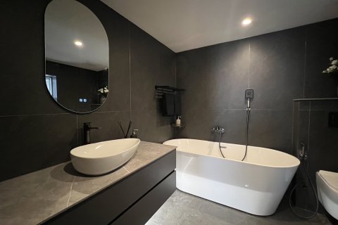 Condo in Bangkok, Thailand, 2 bedrooms  № 154556 - photo 18