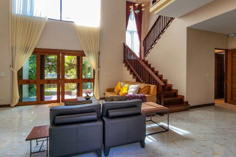 Villa in Chiang Mai, Thailand 6 bedrooms № 154551 - photo 14