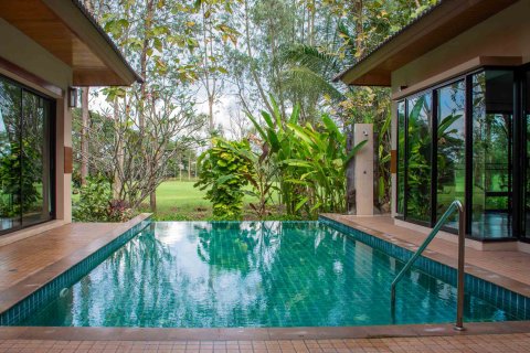 Villa in Chiang Mai, Thailand 6 bedrooms № 154551 - photo 1