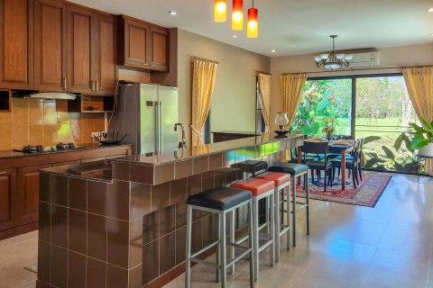 Villa in Chiang Mai, Thailand 6 bedrooms № 154551 - photo 16